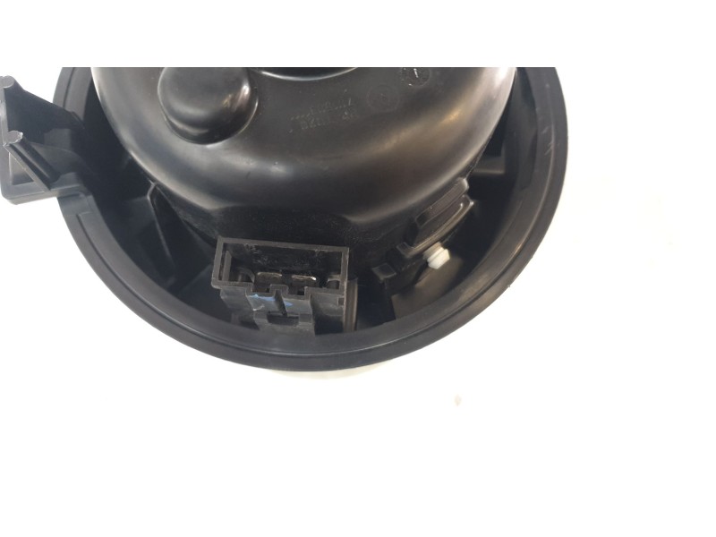 Recambio de ventilador calefaccion para opel corsa f 1.2 referencia OEM IAM 7015031111  