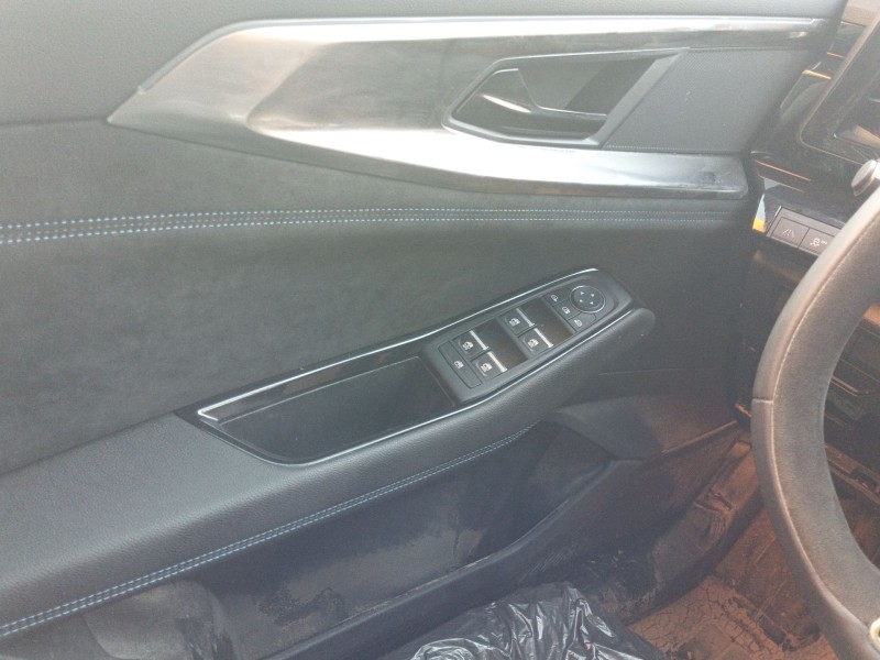 Recambio de mando elevalunas delantero izquierdo para renault austral techno referencia OEM IAM   