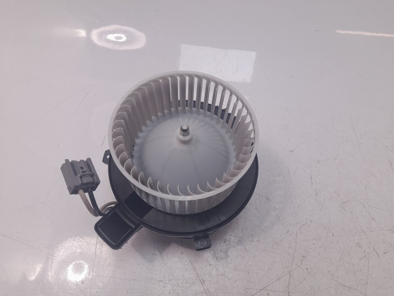 Recambio de ventilador calefaccion para opel astra k lim. 5türig dynamic referencia OEM IAM 13497776  