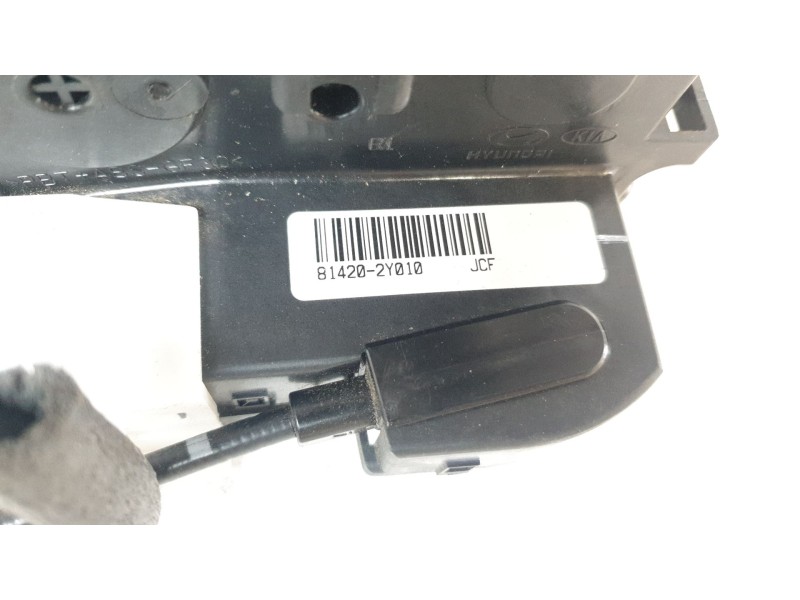 Recambio de cerradura puerta trasera derecha para hyundai ix35 1.7 crdi cat referencia OEM IAM 814202Y010  