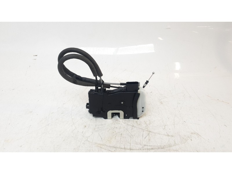Recambio de cerradura puerta trasera derecha para hyundai ix35 1.7 crdi cat referencia OEM IAM 814202Y010  