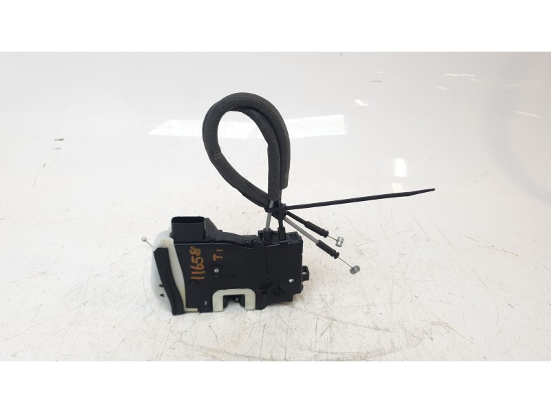 Recambio de cerradura puerta trasera izquierda para hyundai ix35 1.7 crdi cat referencia OEM IAM 814102Y010  