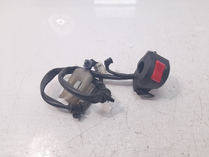 Recambio de piña luces derecha para honda cb 650r referencia OEM IAM 35130MKND11  