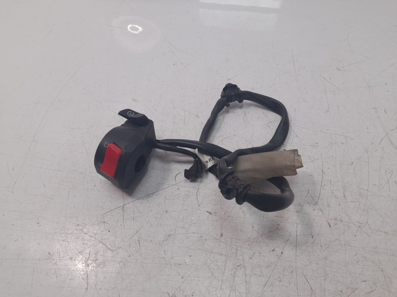 Recambio de piña luces derecha para honda cb 650r referencia OEM IAM 35130MKND11  