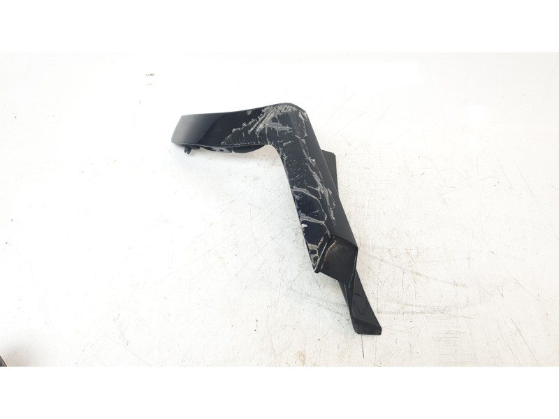 Recambio de moldura para kia niro business referencia OEM IAM 87372G5000  