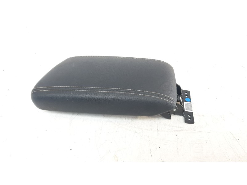 Recambio de apoyabrazos central para kia niro business referencia OEM IAM 84660G5000CN1  