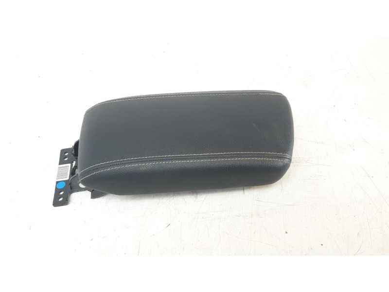 Recambio de apoyabrazos central para kia niro business referencia OEM IAM 84660G5000CN1  