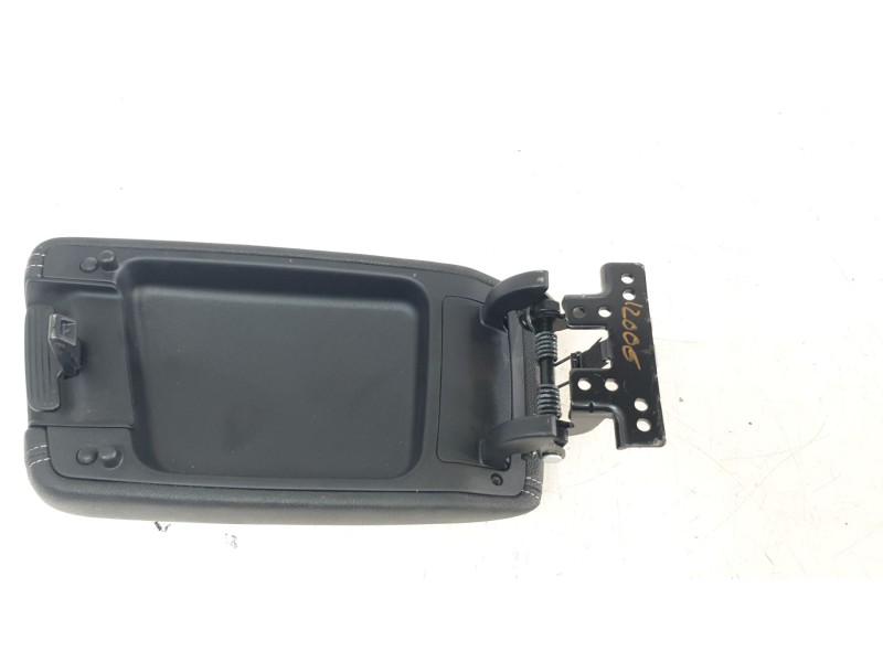 Recambio de apoyabrazos central para kia niro business referencia OEM IAM 84660G5000CN1  