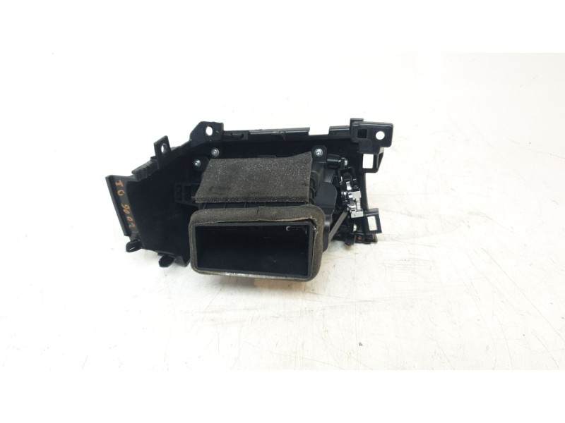 Recambio de aireador izquierdo para kia niro business referencia OEM IAM 84790G5000  