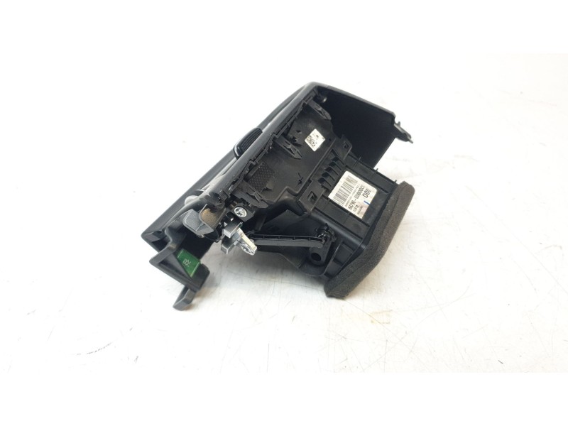 Recambio de aireador izquierdo para kia niro business referencia OEM IAM 84790G5000  