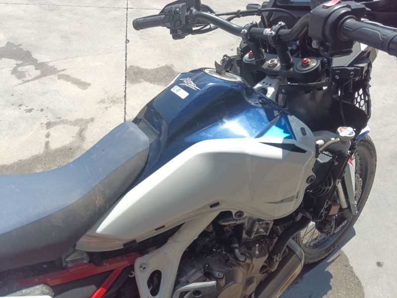 Recambio de deposito combustible para honda crf crf 1100 l africa twin dct referencia OEM IAM   