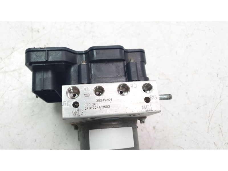 Recambio de abs para citroën c3 feel pack referencia OEM IAM 39242804  