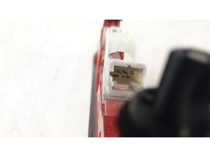 Recambio de luz central de freno para peugeot rifter 1.5 bluehdi 100 referencia OEM IAM 9682830180  