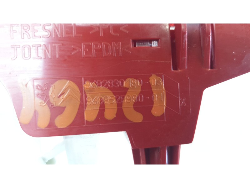 Recambio de luz central de freno para peugeot rifter 1.5 bluehdi 100 referencia OEM IAM 9682830180  