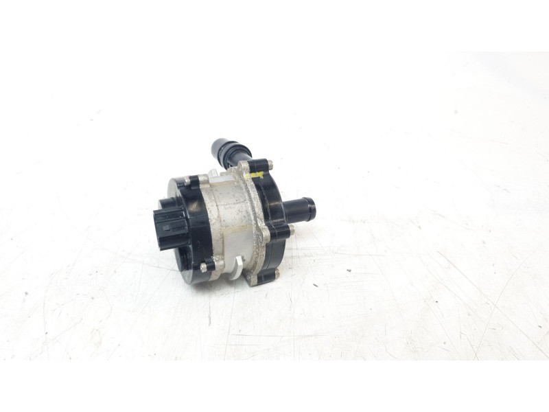 Recambio de bomba agua para kia niro business referencia OEM IAM 369002B200  
