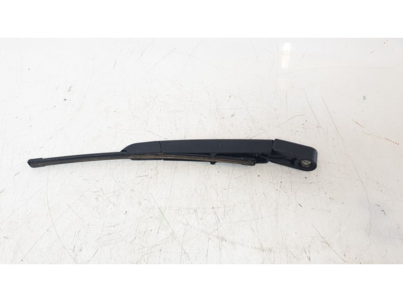 Recambio de brazo limpia trasero para kia niro business referencia OEM IAM 98811G5000  