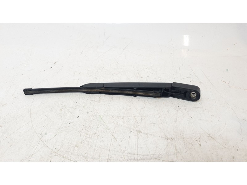 Recambio de brazo limpia trasero para kia niro business referencia OEM IAM 98811G5000  