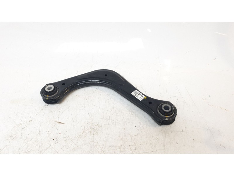 Recambio de brazo suspension superior trasero derecho para kia niro referencia OEM IAM 55120AABA0  