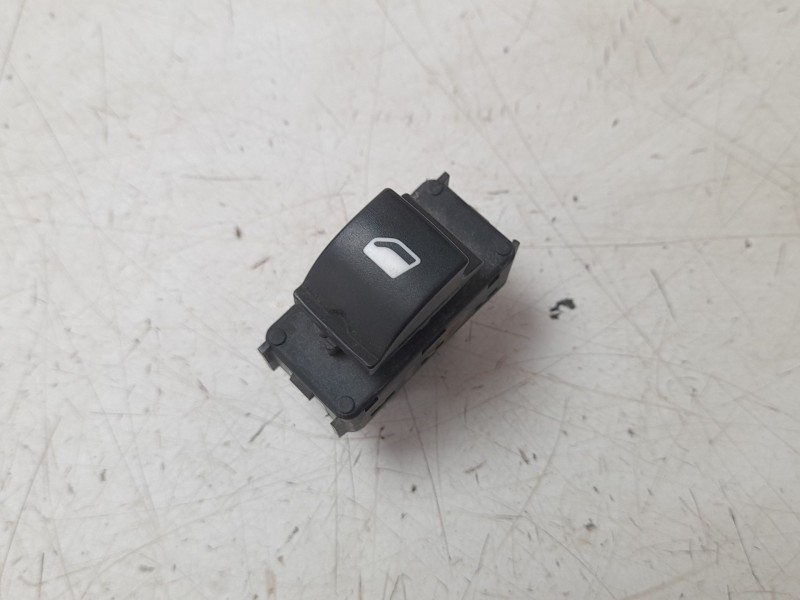 Recambio de mando elevalunas delantero derecho para peugeot rifter 1.5 bluehdi 100 referencia OEM IAM 98046307ZD  