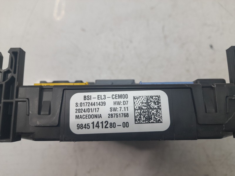 Recambio de caja reles / fusibles para citroën c3 feel pack referencia OEM IAM 9845141280  
