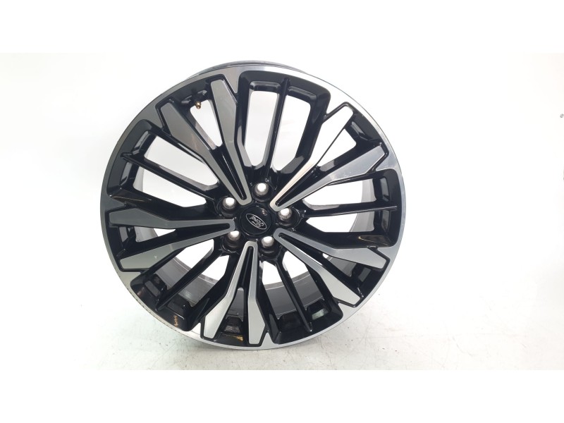 Recambio de llanta para ford kuga titanium referencia OEM IAM LV4CP2A  
