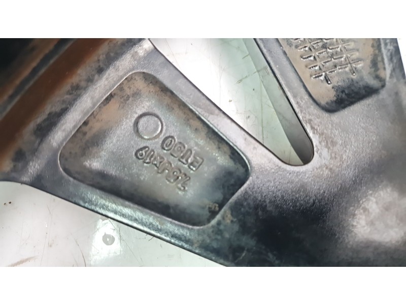 Recambio de llanta para ford kuga titanium referencia OEM IAM LV4CP2A  