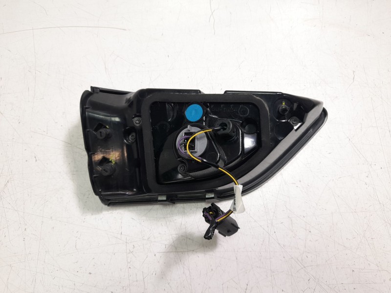 Recambio de piloto trasero derecho interior para ford kuga titanium referencia OEM IAM LV4B13A602AH  