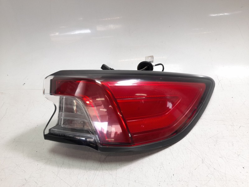 Recambio de piloto trasero derecho para ford kuga titanium referencia OEM IAM LV4B13404BB  103F10800770