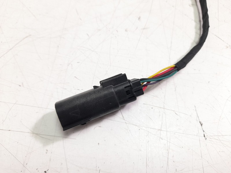 Recambio de piloto trasero derecho para ford kuga titanium referencia OEM IAM LV4B13404BB  103F10800770