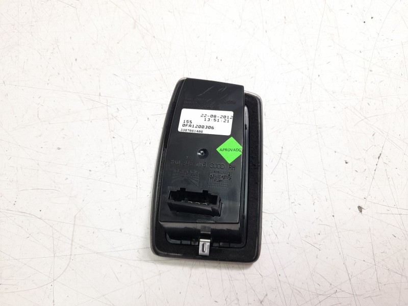 Recambio de luz interior para audi a1 (8x) ambition referencia OEM IAM 8X0945096  