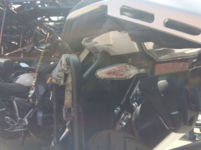 Recambio de piloto trasero izquierdo para bmw r 1250 r 1250 gs adventure referencia OEM IAM   