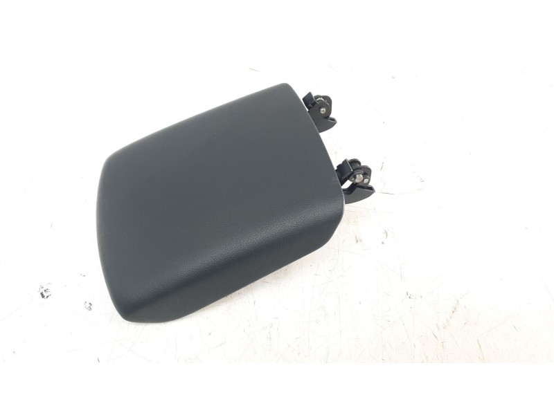 Recambio de apoyabrazos central para hyundai tucson (nx) maxx silver 2wd referencia OEM IAM 84660N7200NNB  