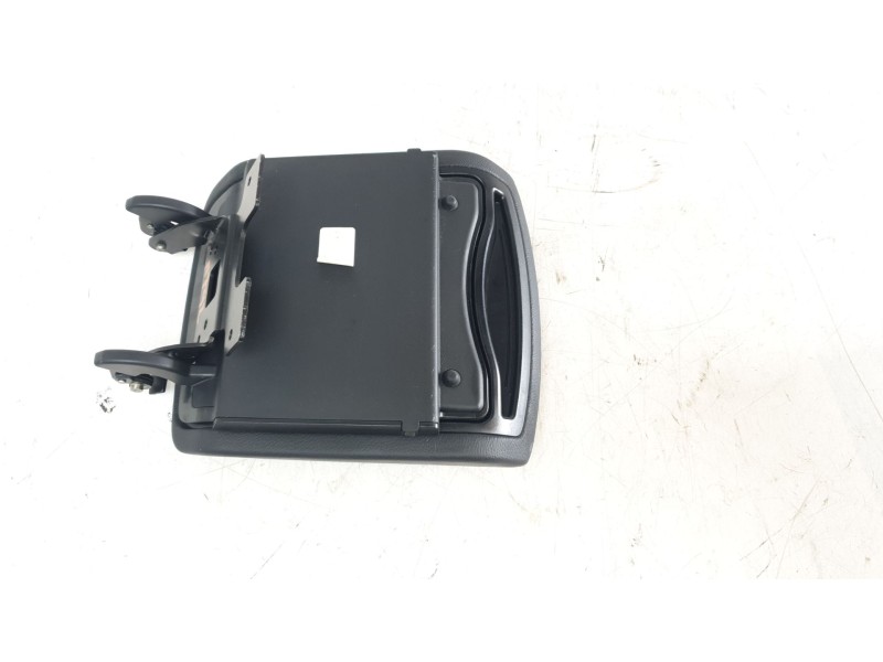 Recambio de apoyabrazos central para hyundai tucson (nx) maxx silver 2wd referencia OEM IAM 84660N7200NNB  