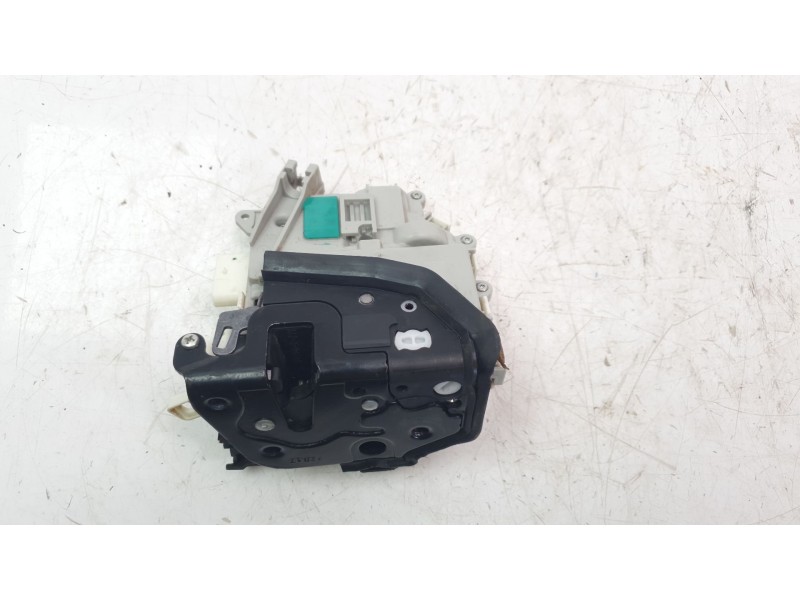 Recambio de cerradura puerta delantera derecha para audi q3 (8ug) base referencia OEM IAM 8J1837016E  DLF510037HQ
