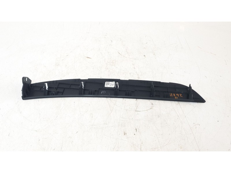 Recambio de moldura para hyundai tucson (nx) maxx silver 2wd referencia OEM IAM 94787N7000  