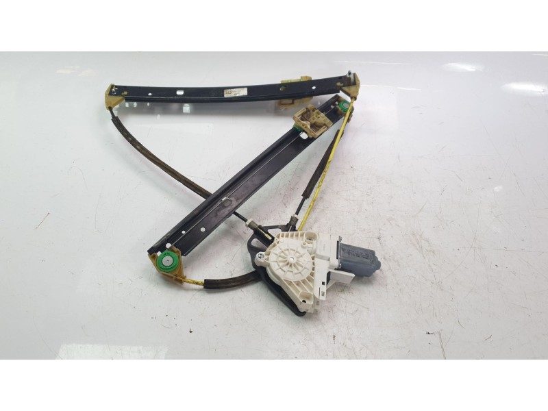 Recambio de elevalunas delantero derecho para audi q3 (8ug) base referencia OEM IAM 8U0837462  113790 , 106022916