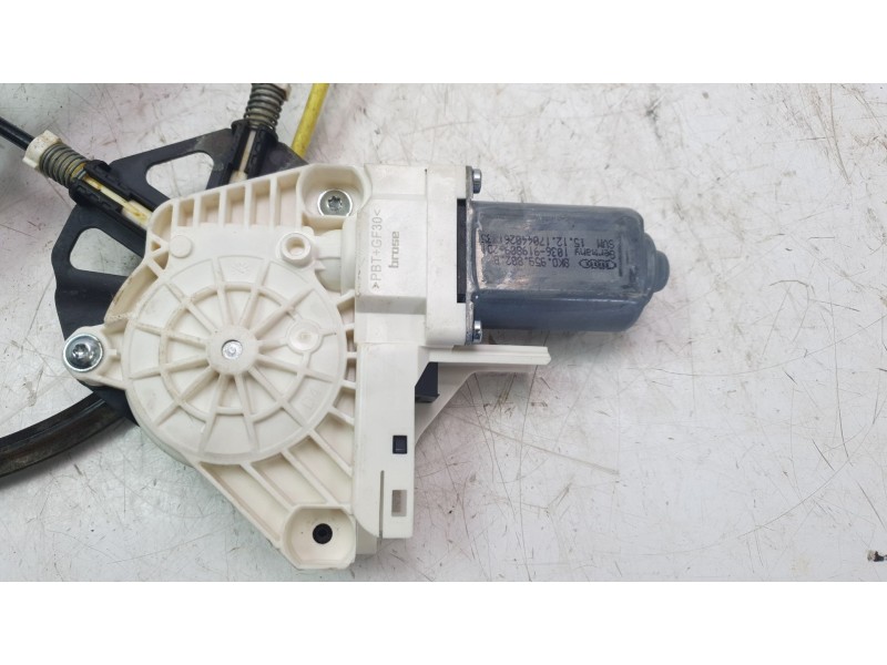 Recambio de elevalunas delantero derecho para audi q3 (8ug) base referencia OEM IAM 8U0837462  113790 , 106022916