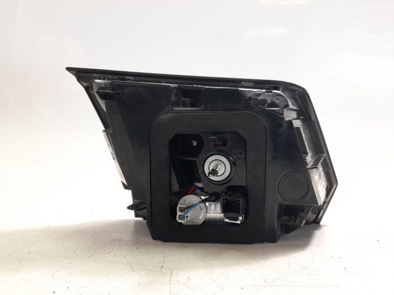 Recambio de piloto trasero derecho interior para peugeot 3008 allure pack referencia OEM IAM 9810477780  104LLM141 / P2000526