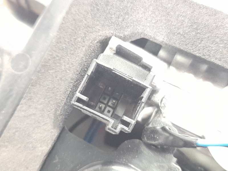 Recambio de piloto trasero derecho interior para peugeot 3008 allure pack referencia OEM IAM 9810477780  104LLM141 / P2000526