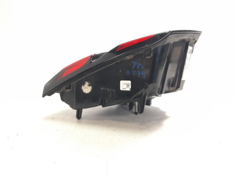 Recambio de piloto trasero derecho interior para peugeot 3008 allure pack referencia OEM IAM 9810477780  104LLM141 / P2000526