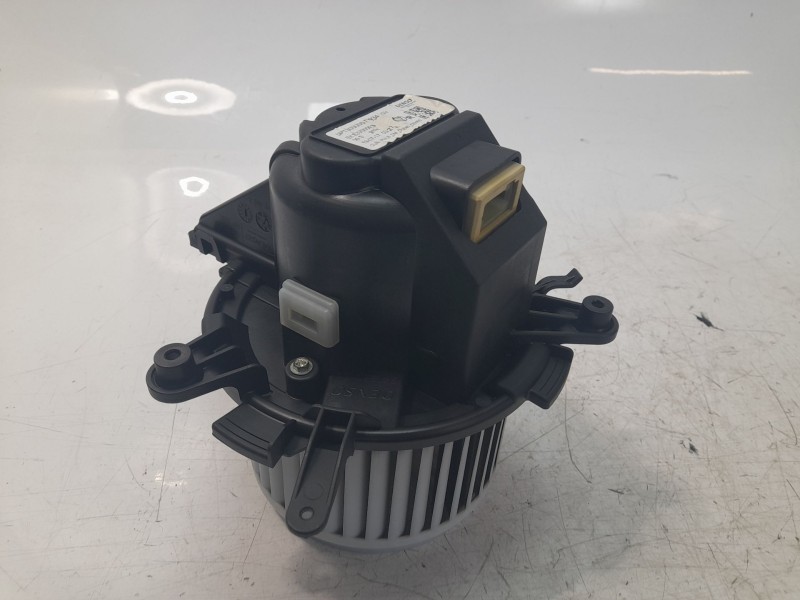 Recambio de ventilador calefaccion para peugeot 3008 allure pack referencia OEM IAM 5P130000570934  