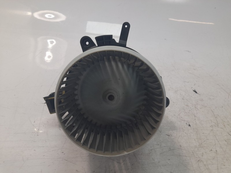Recambio de ventilador calefaccion para peugeot 3008 allure pack referencia OEM IAM 5P130000570934  