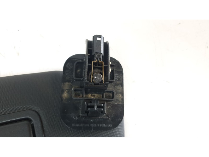 Recambio de parasol derecho para renault clio v business edition referencia OEM IAM 964001360R  
