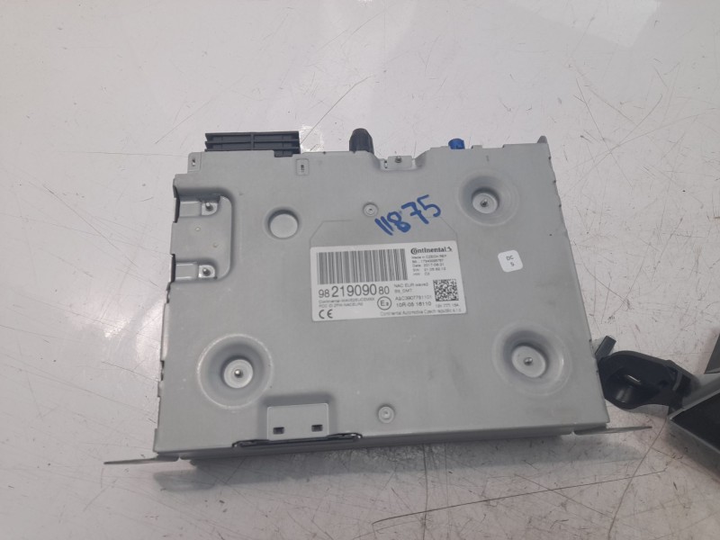 Recambio de pantalla multifuncion para peugeot 3008 allure pack referencia OEM IAM 9810032680  