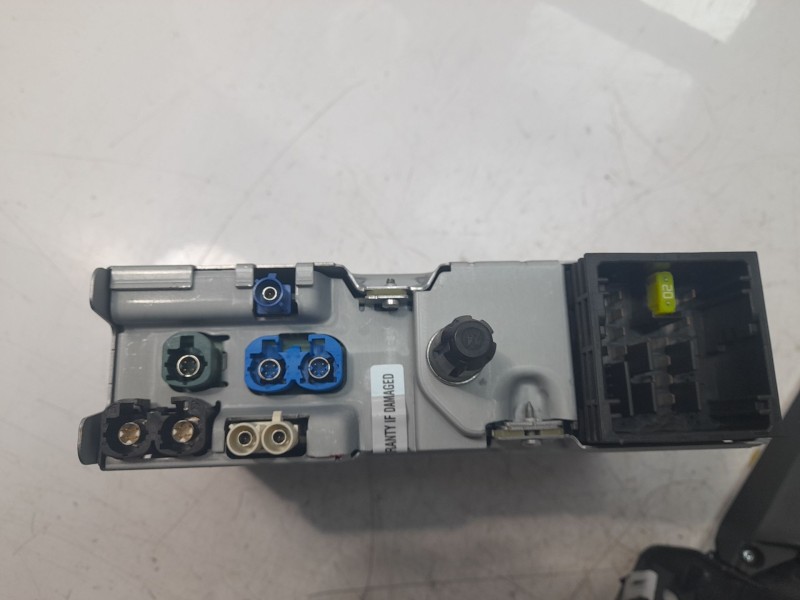 Recambio de pantalla multifuncion para peugeot 3008 allure pack referencia OEM IAM 9810032680  