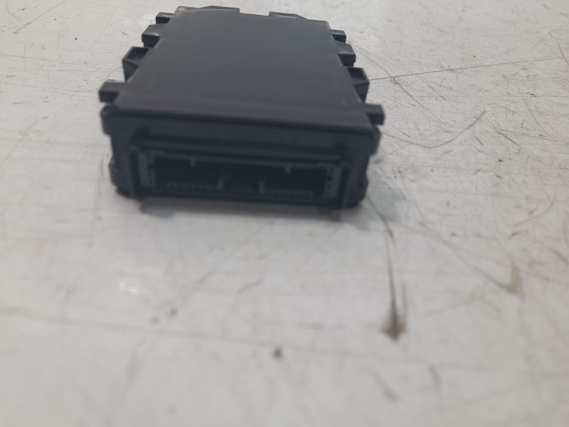 Recambio de modulo electronico para lexus ux (za10) 250h referencia OEM IAM 8911176010  