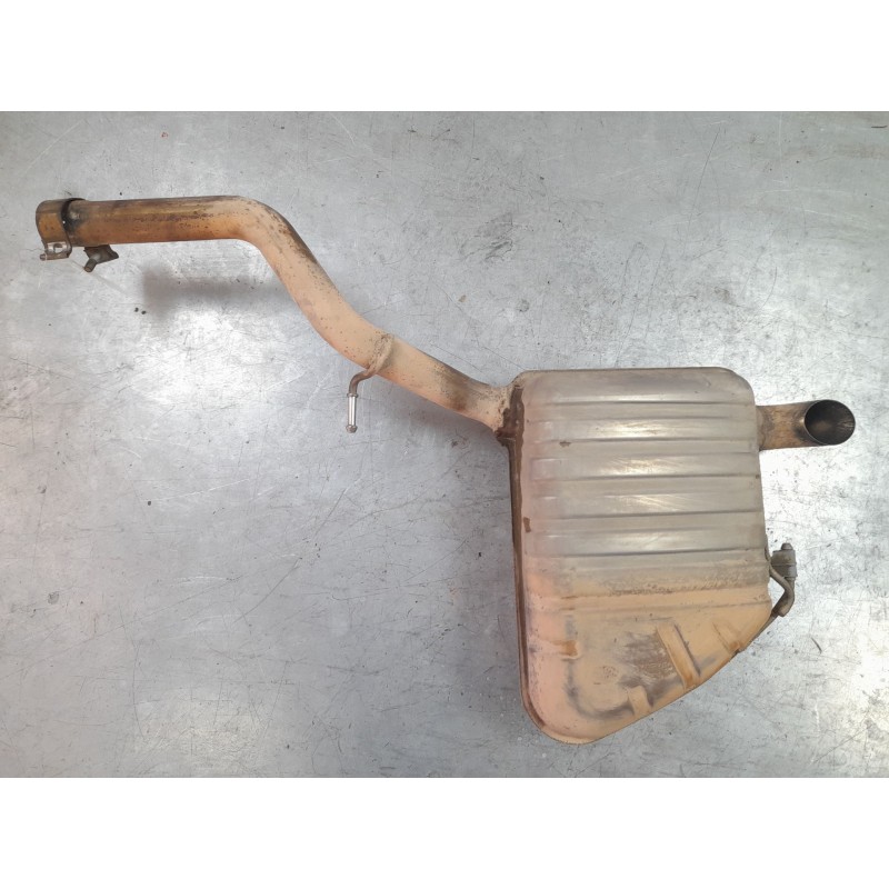 Recambio de silenciador trasero para land rover range rover velar 2.0 turbo cat referencia OEM IAM J8A25K244YE XB430 