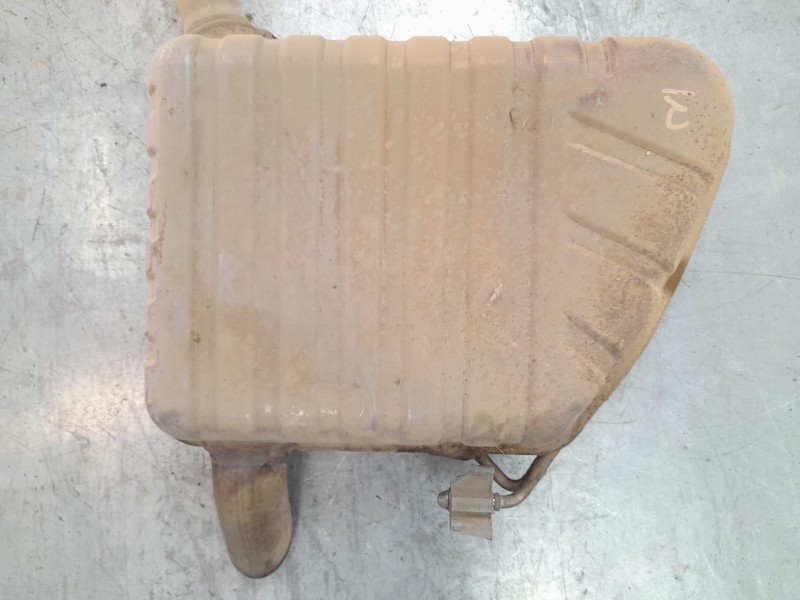 Recambio de silenciador trasero para land rover range rover velar 2.0 turbo cat referencia OEM IAM J8A25K244YE XB430 