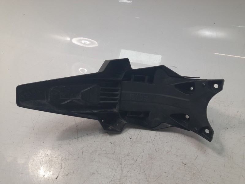 Recambio de portamatriculas para honda crf crf 1100 l africa twin dct referencia OEM IAM 80110MKSE00  