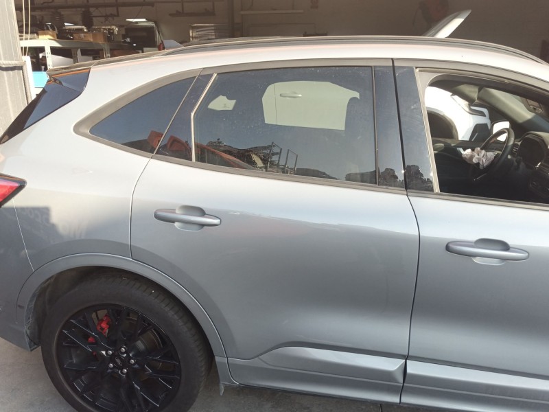 Recambio de puerta trasera derecha para ford kuga iii (dfk) 2.5 fhev referencia OEM IAM   